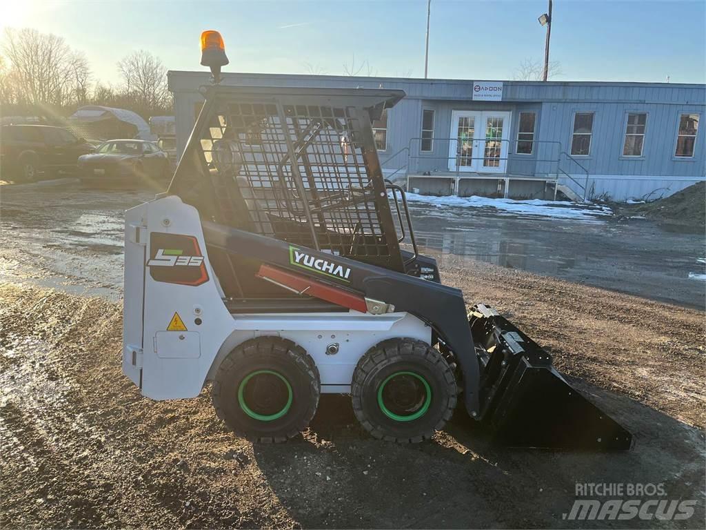 Yuchai S35 Skid steer loaders