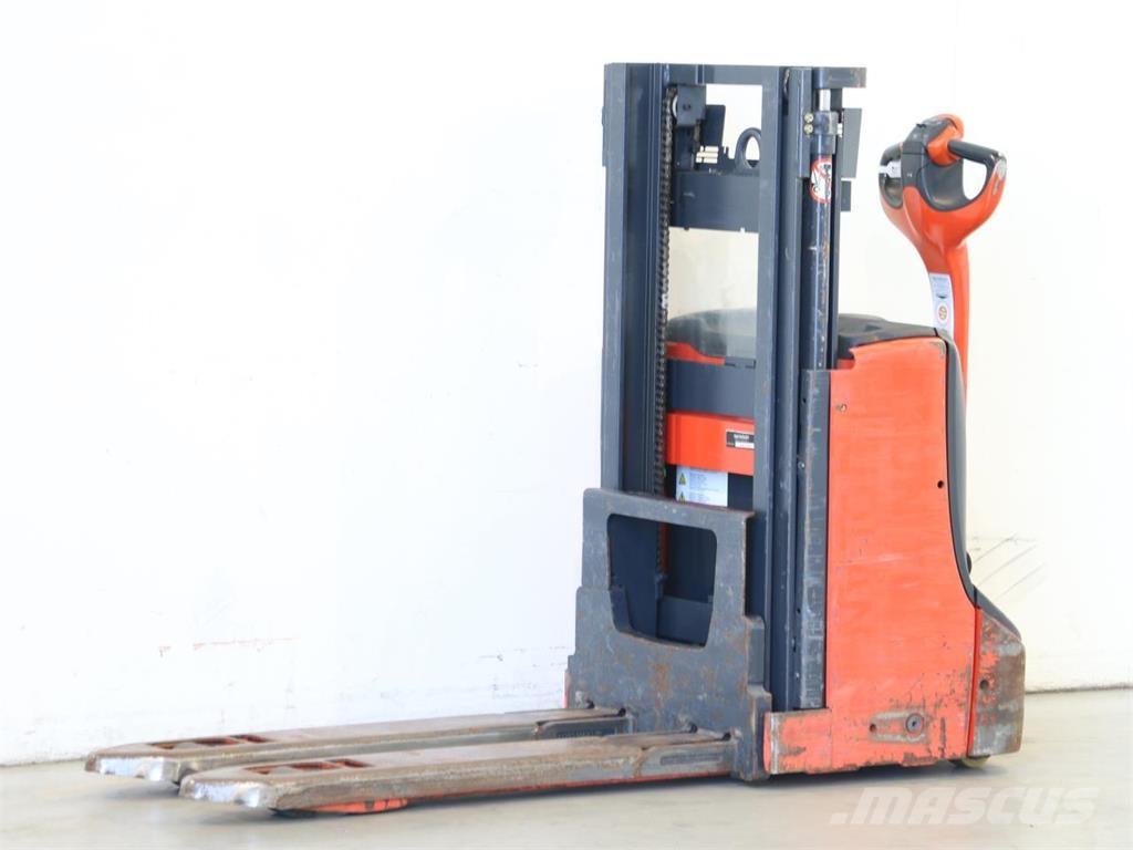 Linde D06/1160 Pedestrian stacker