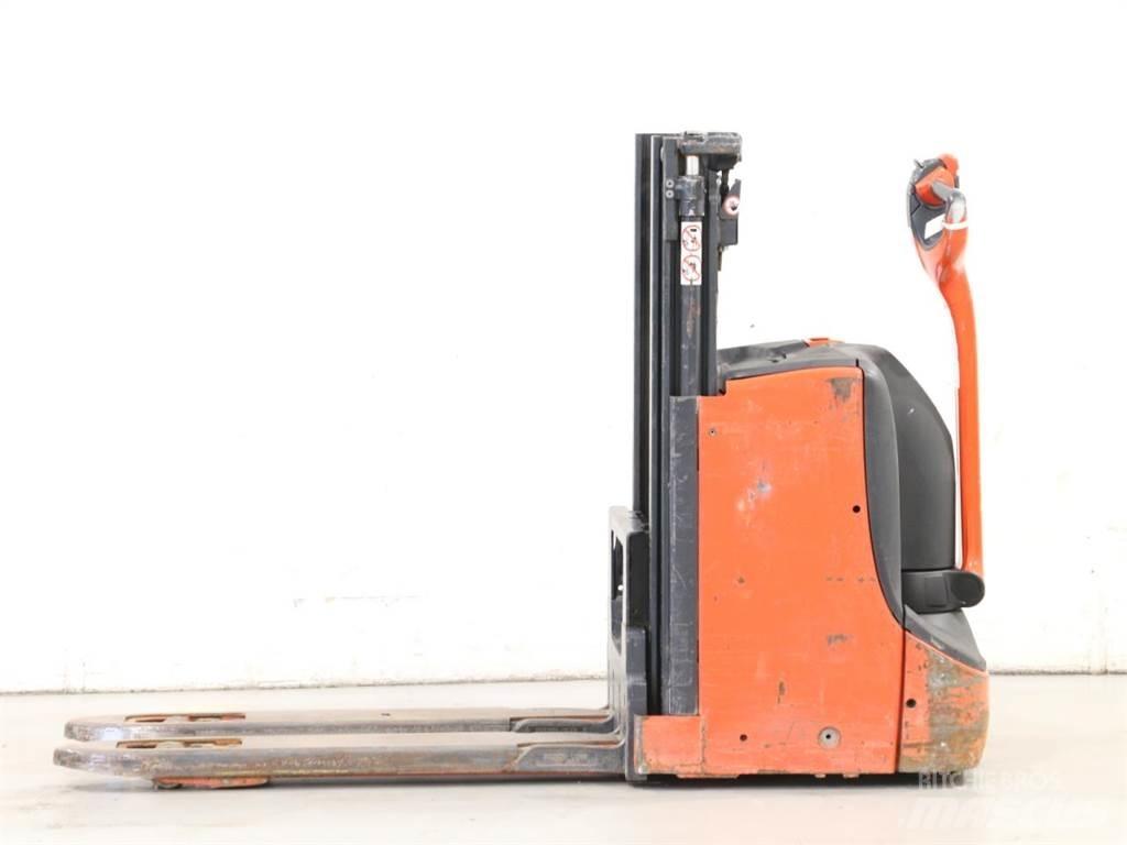 Linde D08/1160-00 Pedestrian stacker