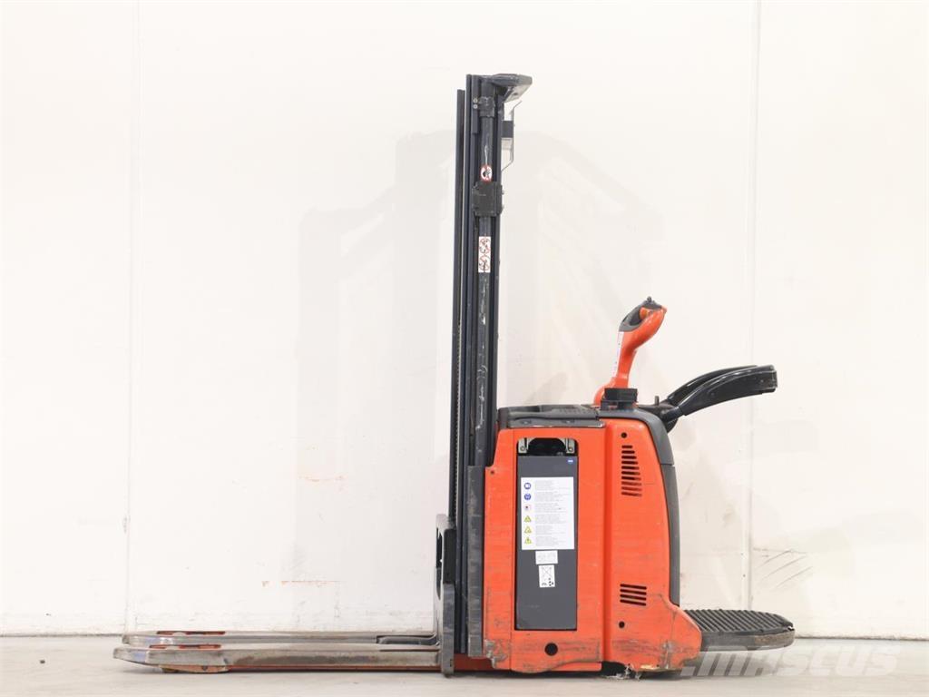 Linde D12AP/133-01 Pedestrian stacker