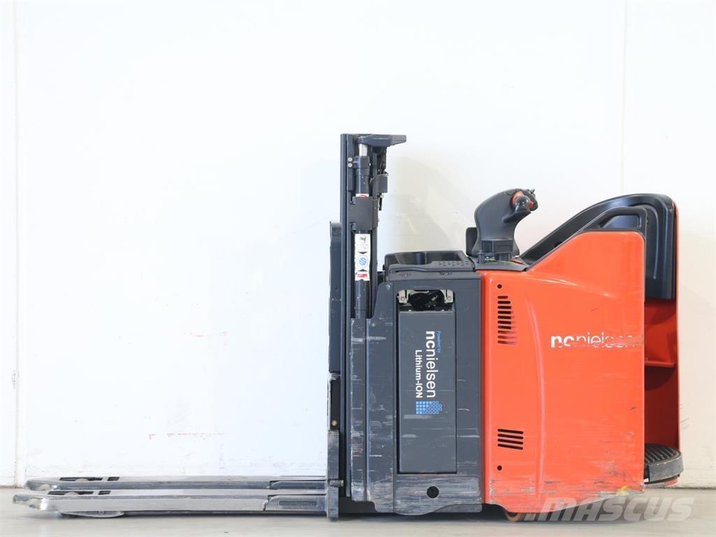Linde D12SP/133-00 Pedestrian stacker