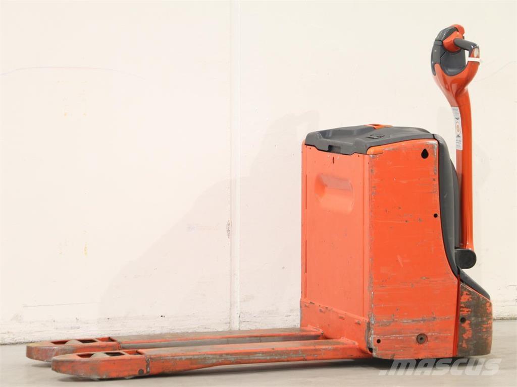 Linde T16/1152 Pedestrian stacker