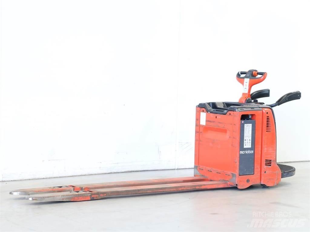 Linde T20AP/131 Pedestrian stacker