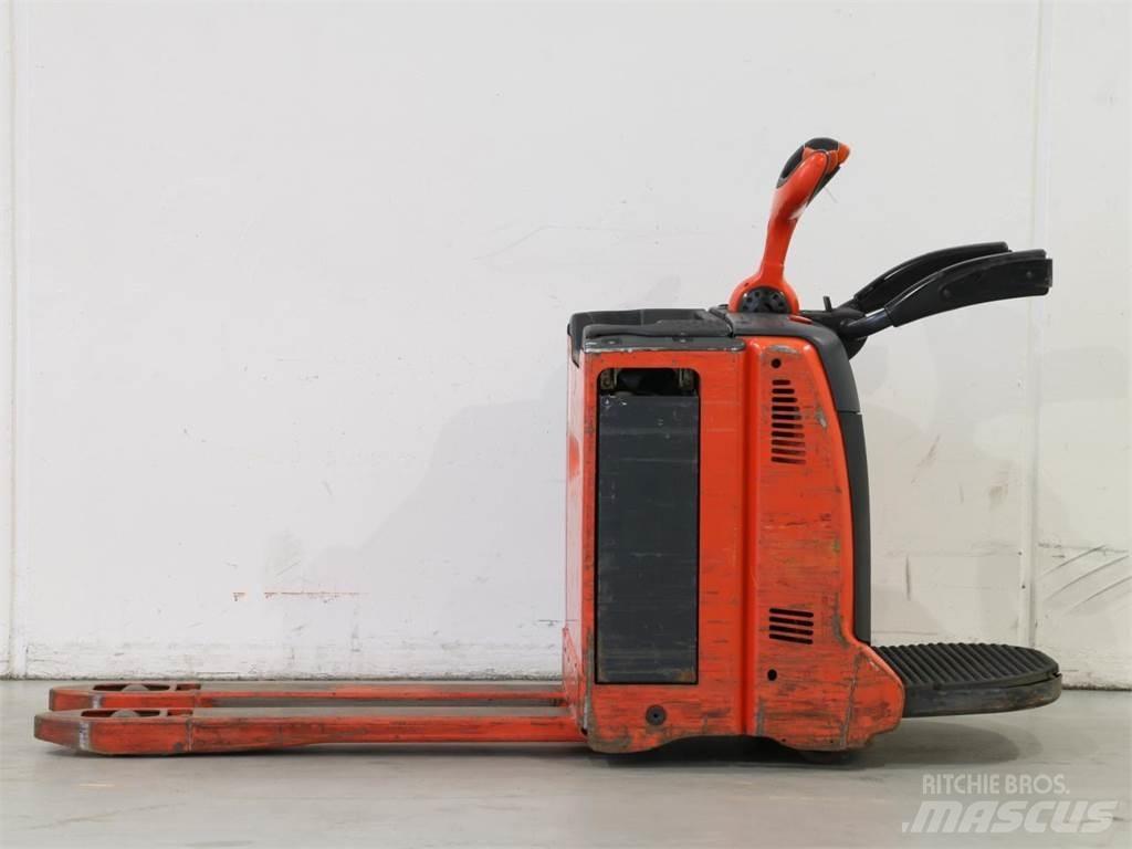 Linde T20AP/131 Pedestrian stacker