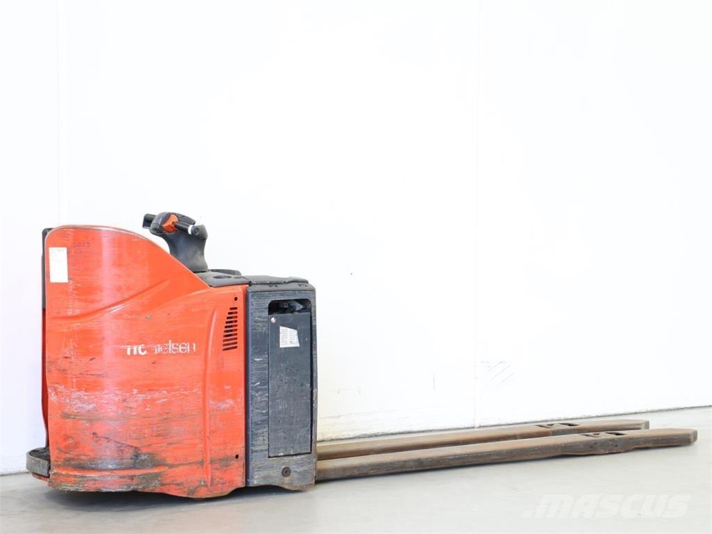 Linde T20SP/131 Pedestrian stacker