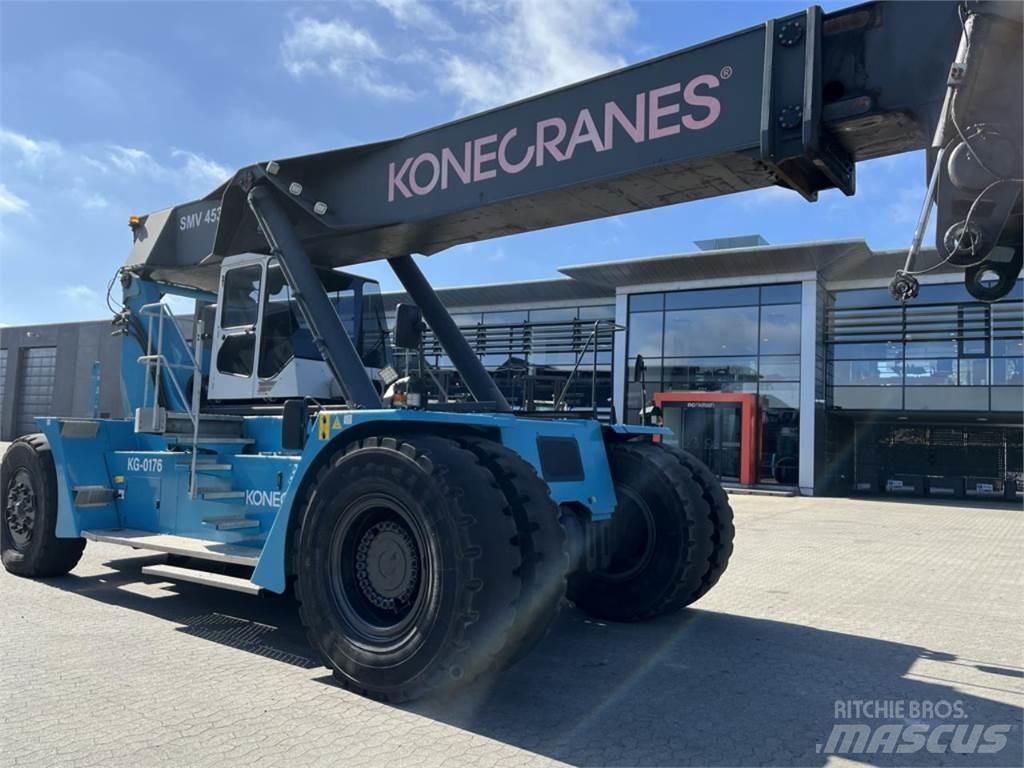 SMV 4535 TB5 Reach truck