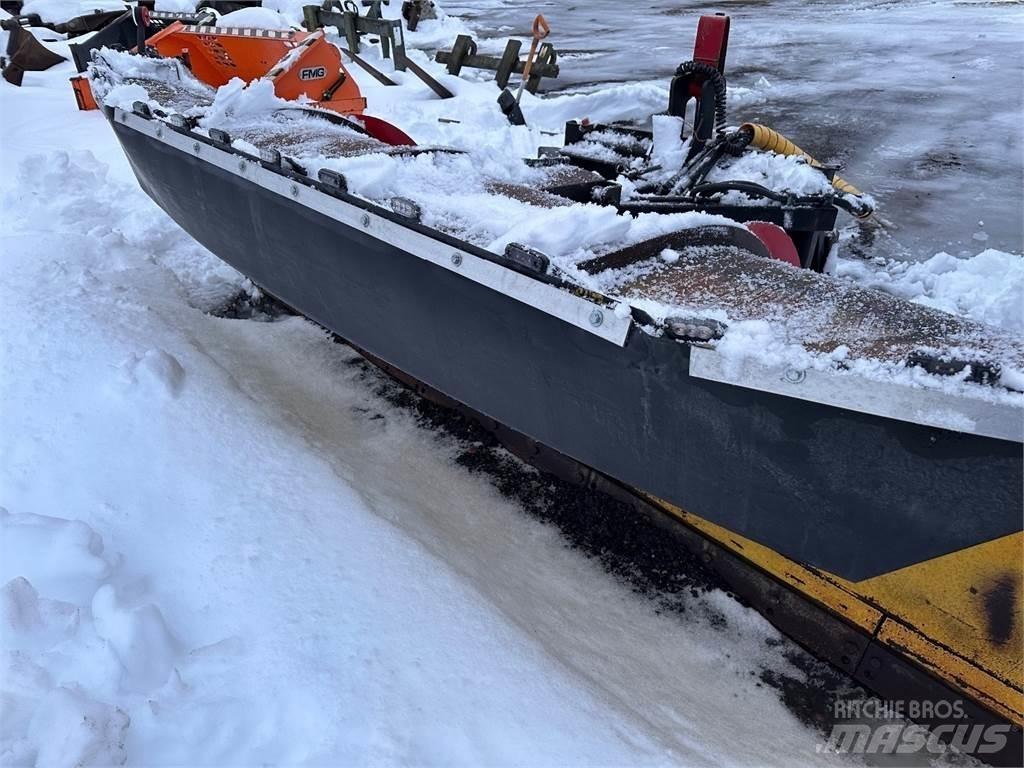 Ajax 3000 HJX Snow blades and plows