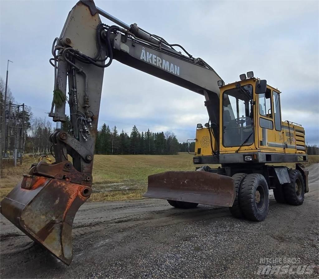 Åkerman H7MCE Wheeled excavators