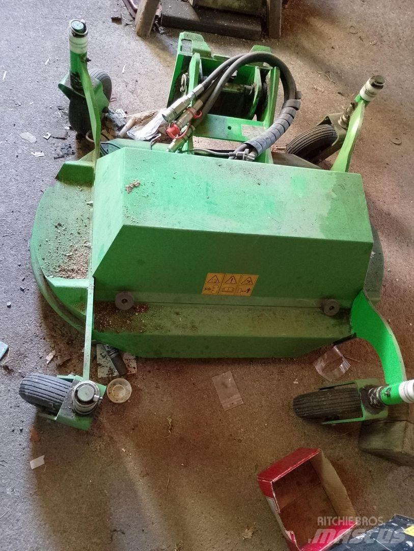 Avant 220 Other groundscare machines