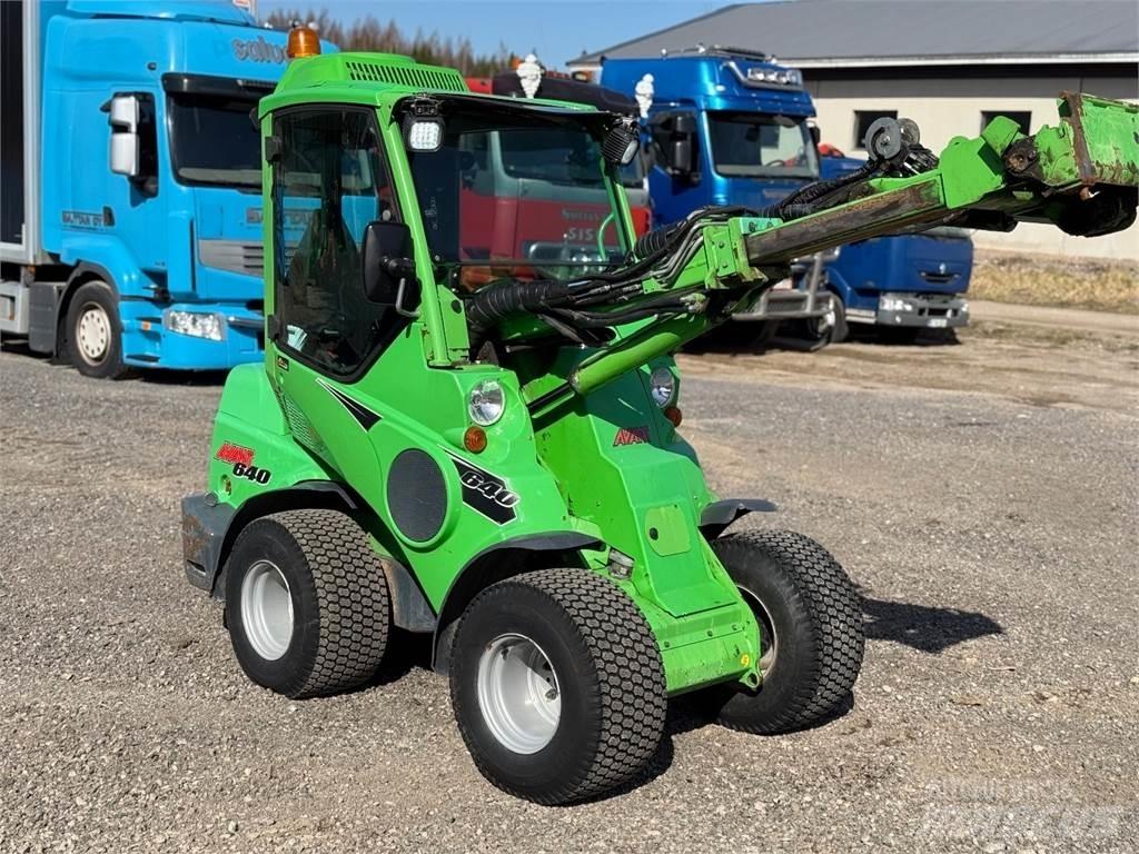 Avant 640 DLX Mini loaders