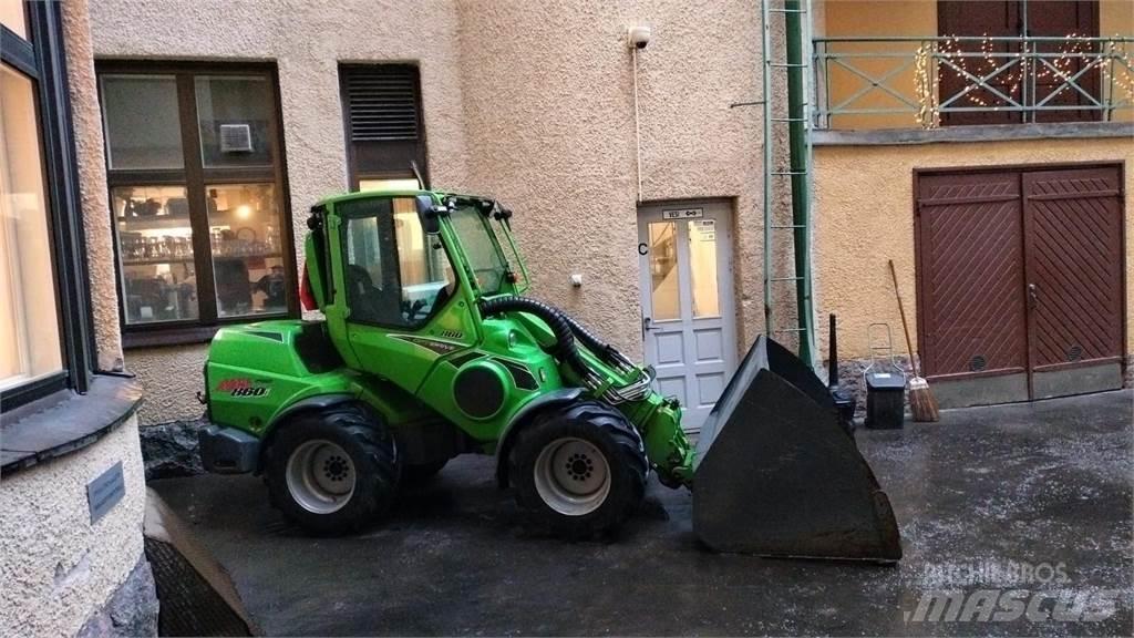 Avant 860i GT Mini loaders