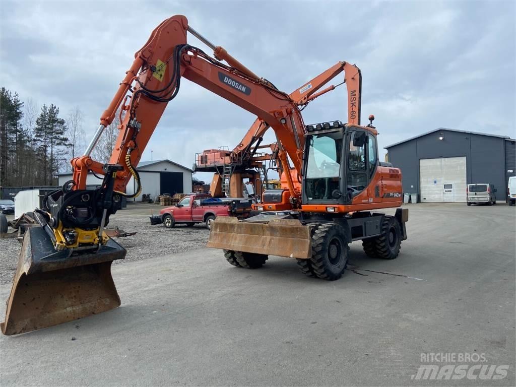 Doosan DX 140W Wheeled excavators