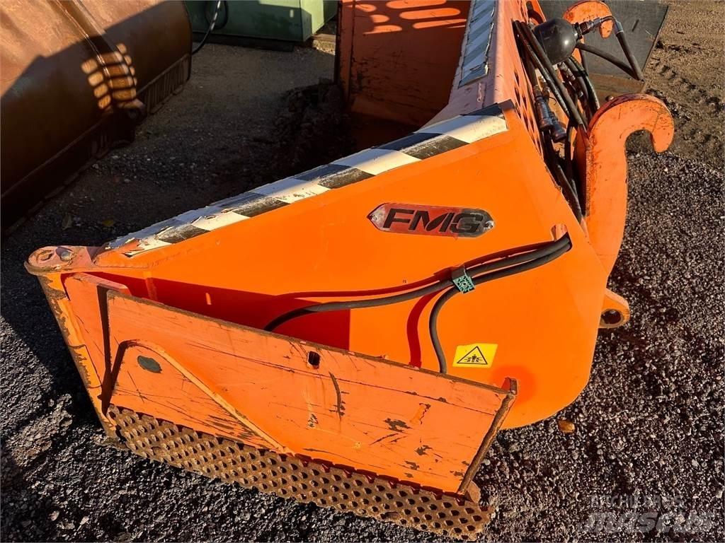 FMG SLK15 Snow blades and plows