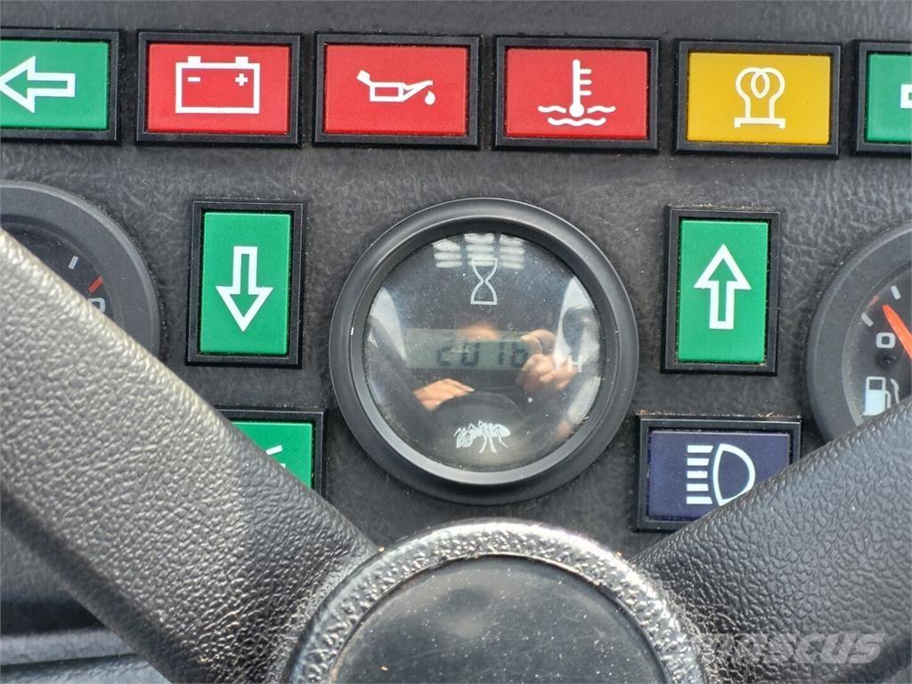 GiANT D337T Farm machinery