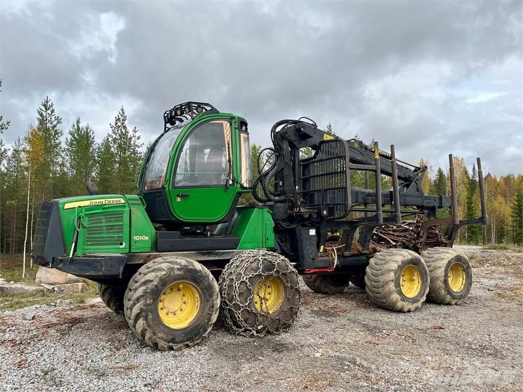 John Deere 1010E Forwarders