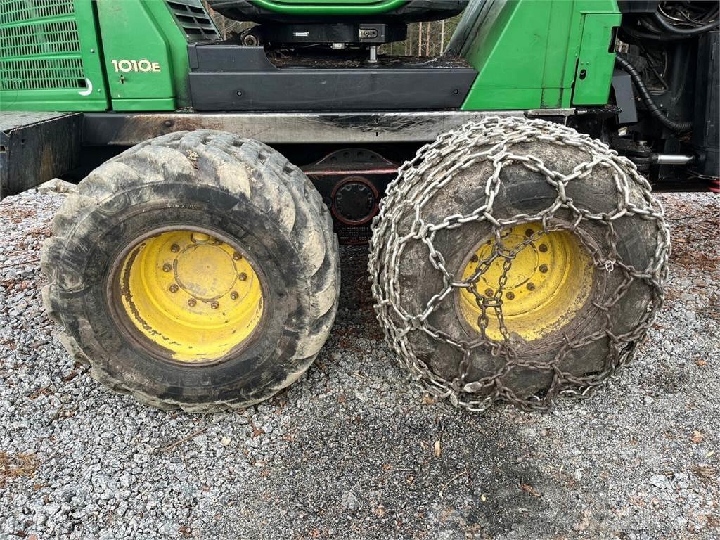 John Deere 1010E Forwarders