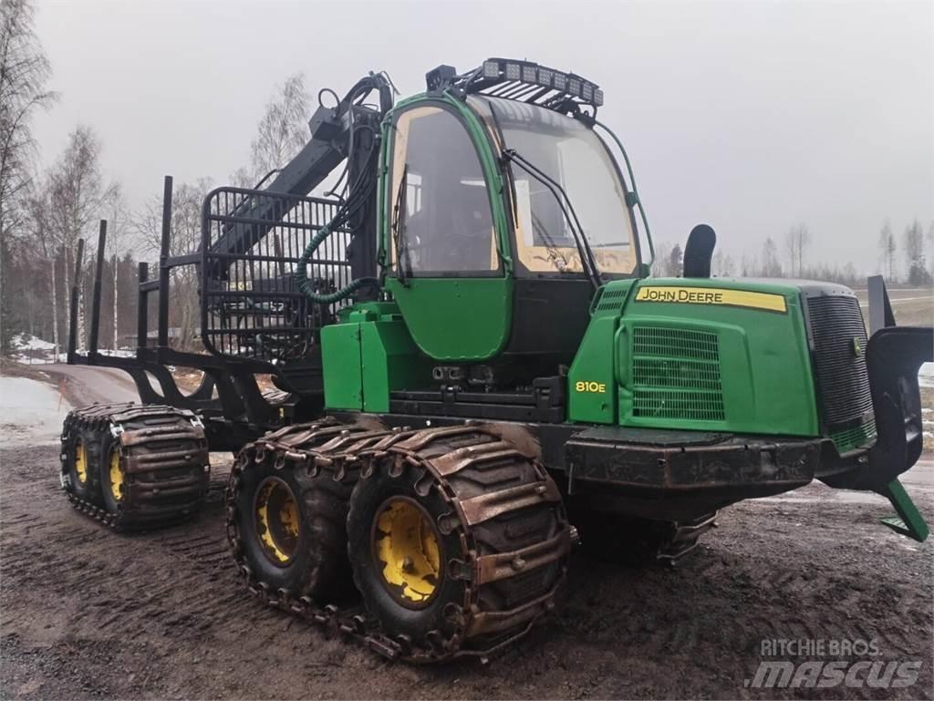 John Deere 810 E Forwarders
