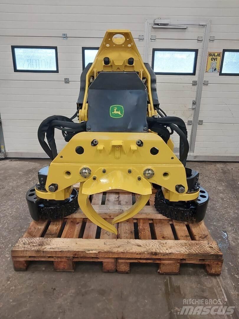 John Deere H480C Harvester heads