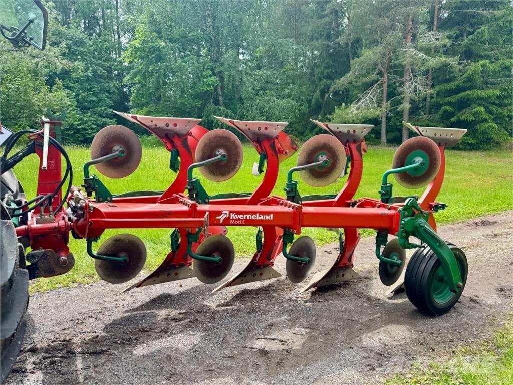 Kverneland 4-SIIP. Farm machinery