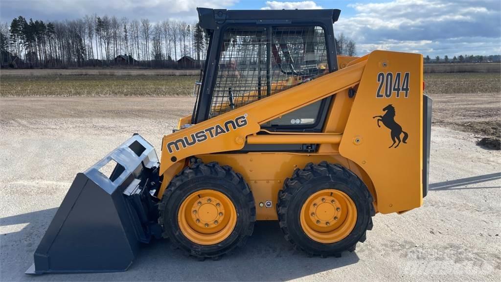 Mustang 2044 Skid steer loaders