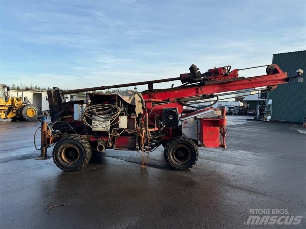  Porausvaunu Surface drill rigs