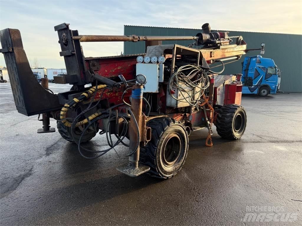  Porausvaunu Surface drill rigs