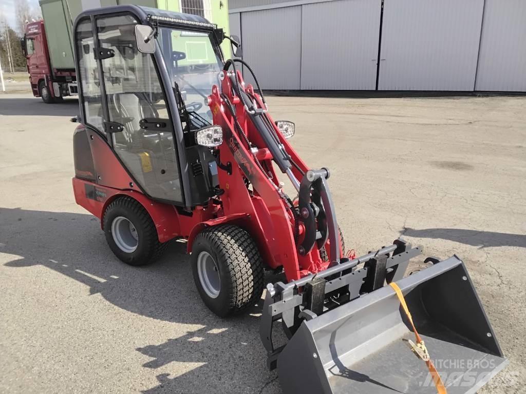 QuattroX QX-810 Mini loaders
