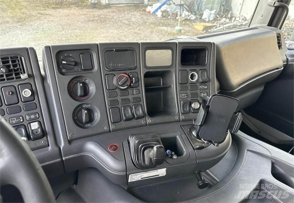 Scania 94D Box trucks