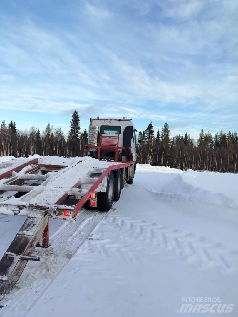 Sisu E13 500HV Transport vehicles