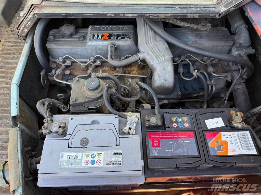 Toyota 02-5 FD35 Diesel trucks