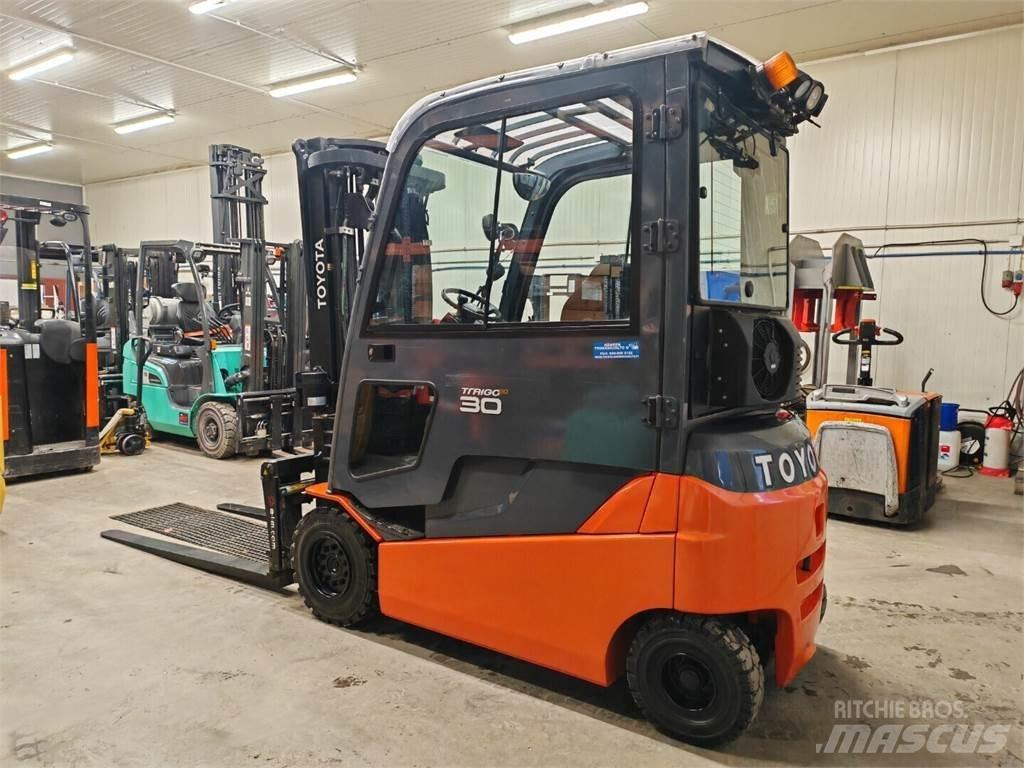 Toyota 8FBMT30 Electric forklift trucks