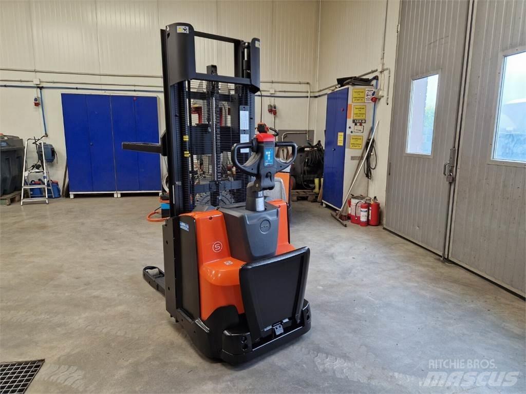 Toyota SWE120L Other