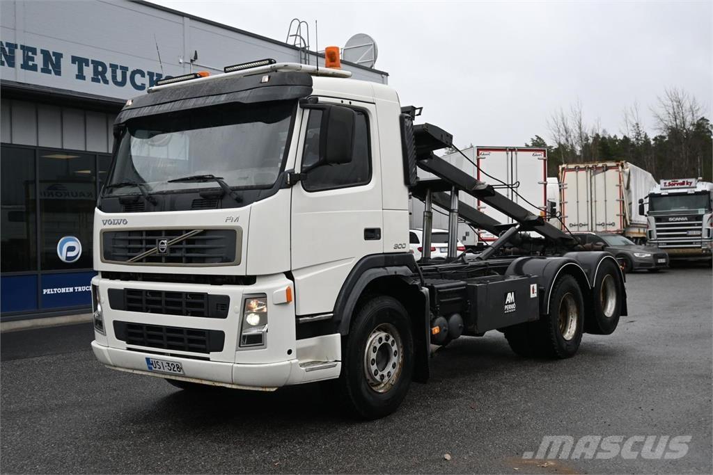 Volvo FM300 6x2 Hook lift trucks