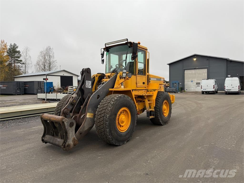 Volvo L90D Wheel loaders