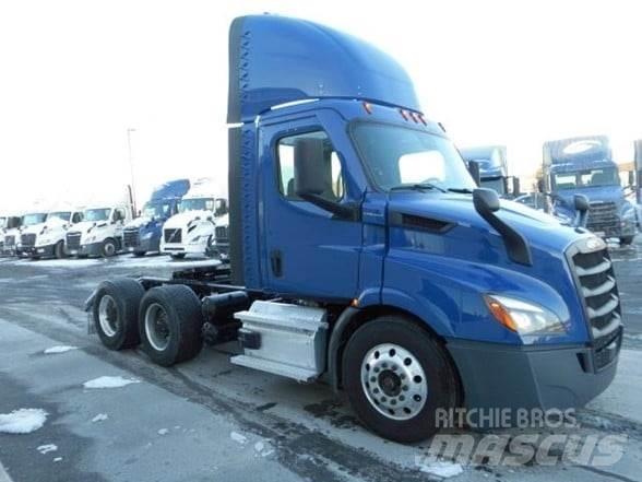 Freightliner CASCADIA 116 Prime Movers