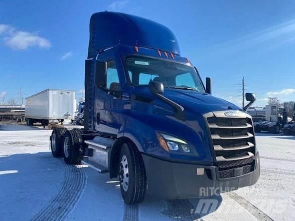 Freightliner CASCADIA 116 Prime Movers