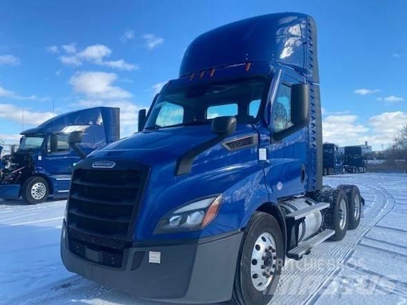 Freightliner CASCADIA 116 Prime Movers