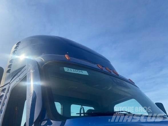Freightliner CASCADIA 116 Prime Movers