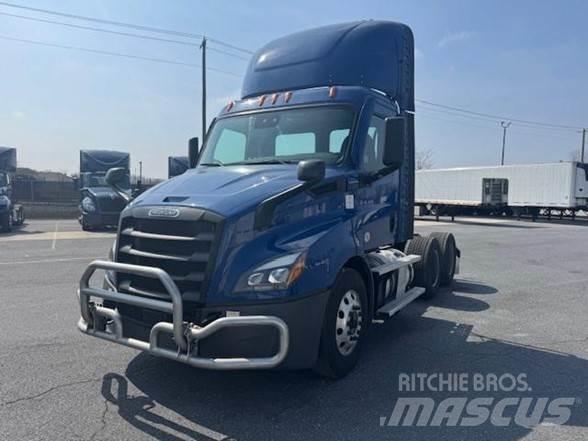 Freightliner CASCADIA 116 Prime Movers