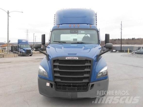 Freightliner CASCADIA 116 Prime Movers