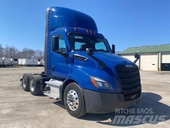 Freightliner CASCADIA 116 Prime Movers