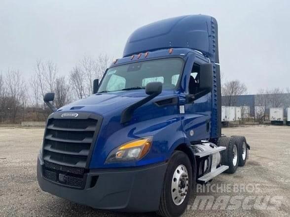 Freightliner CASCADIA 116 Prime Movers