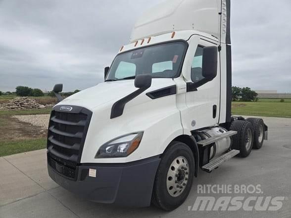 Freightliner CASCADIA 116 Prime Movers