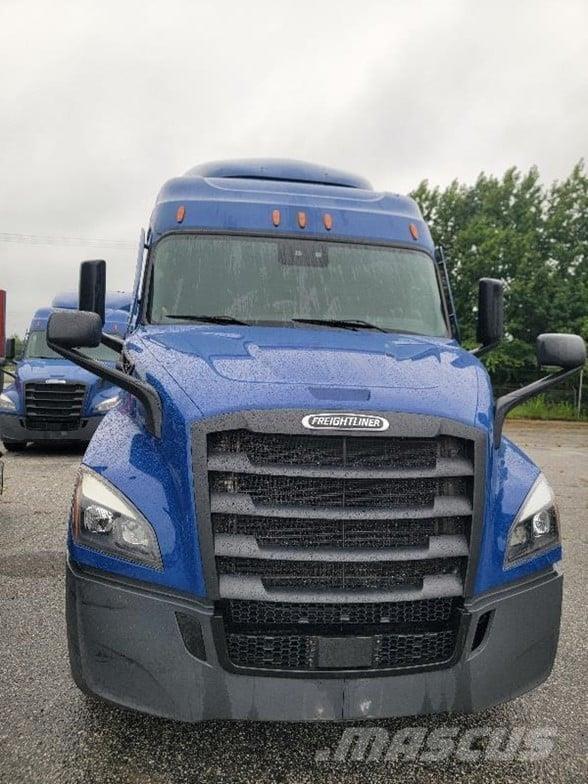 Freightliner CASCADIA 116 Prime Movers