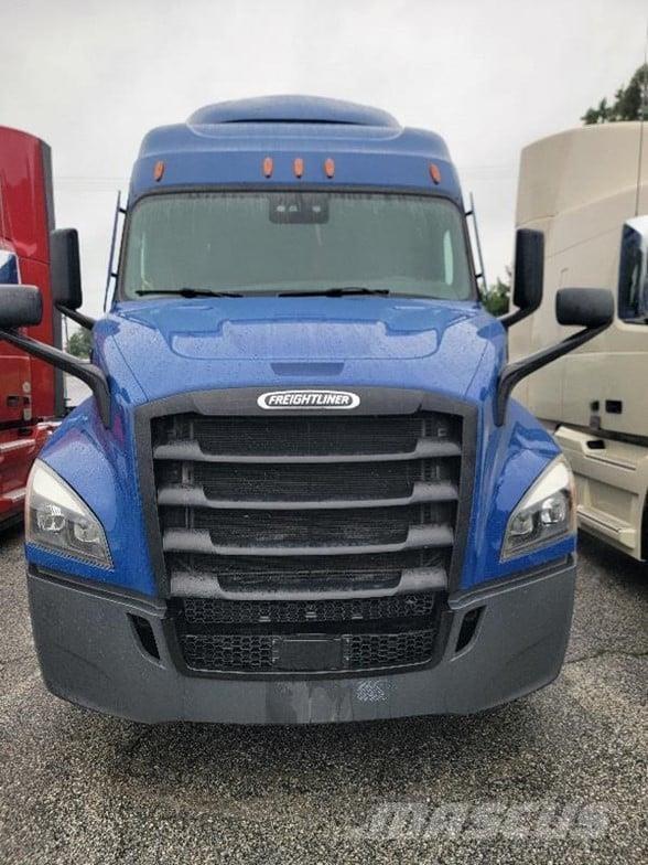 Freightliner CASCADIA 116 Prime Movers