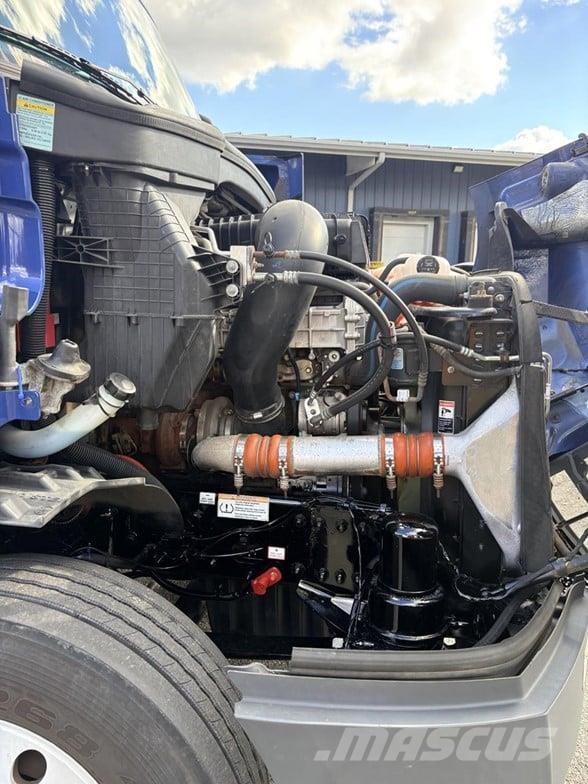 Freightliner CASCADIA 116 Prime Movers