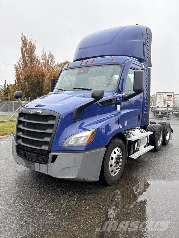 Freightliner CASCADIA 116 Prime Movers