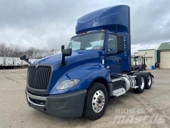 International LT Prime Movers