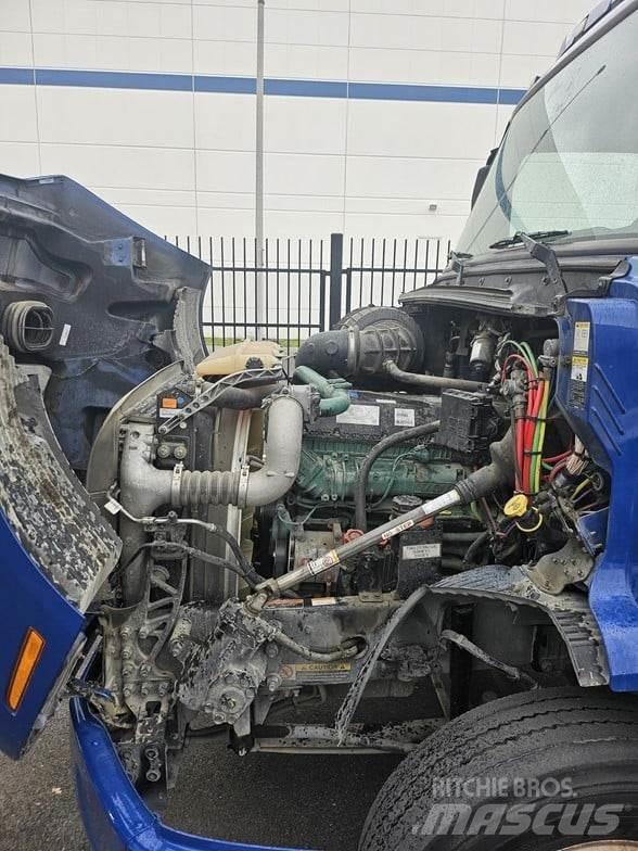 Volvo VNR64T300 Prime Movers
