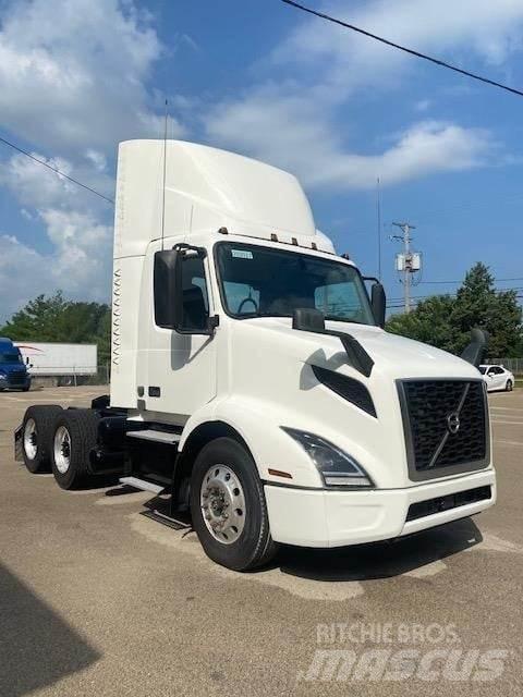 Volvo VNR64T300 Prime Movers